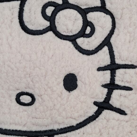 Sanrio Hello-Kitty Fuzzy BOA Sweater Womens Large 24x25 Baggy - Picture 10 of 13